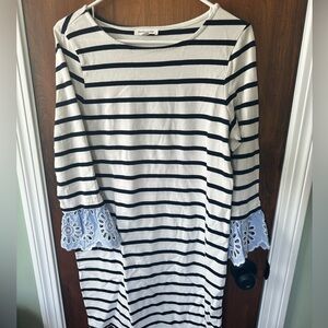 Beachlunchlounge Black and White Striped Top- SMALL
